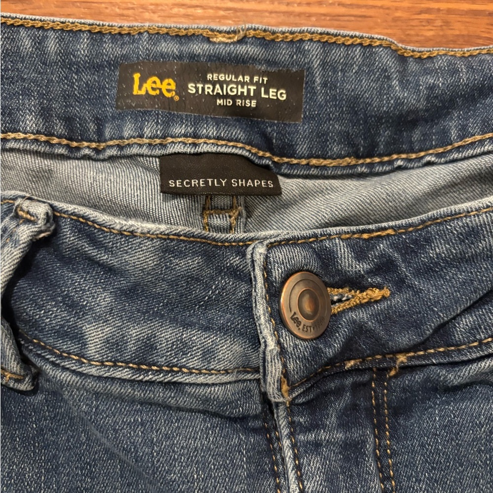 Lee Straight Leg Women’s Jeans - Picture 2 of 3
